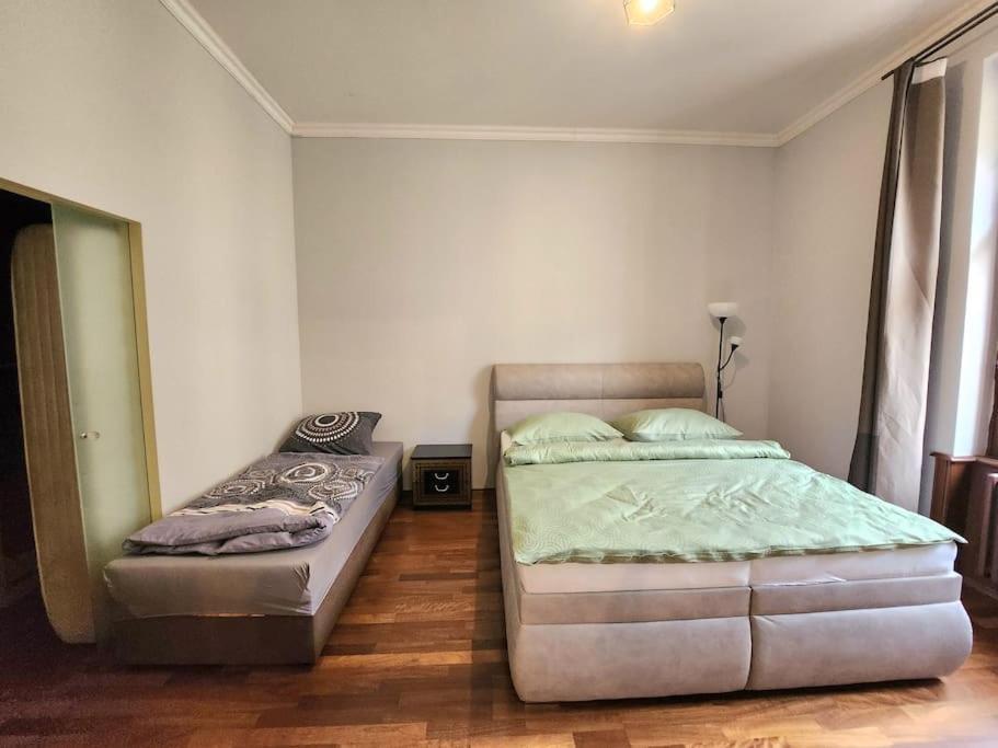 Spacious Apartment 6Min From The Dancing House プラハ エクステリア 写真